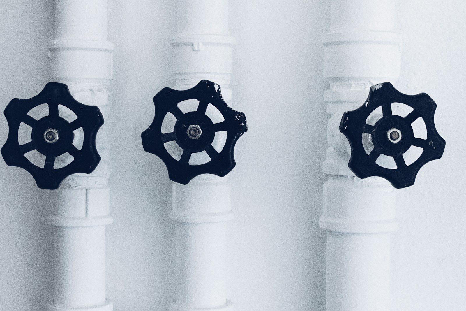 Read more about the article Top 5 Plumbing Problems in Dubai Homes and How to Fix Them